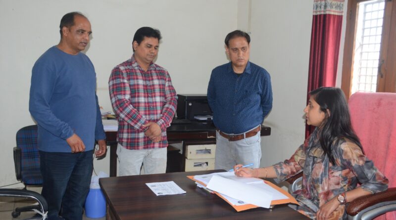 कोटद्वार में विकास कार्यों की समीक्षा, डीएम ने गुणवत्ता और समयसीमा को लेकर अधिकारियों को दिए कड़े निर्देश