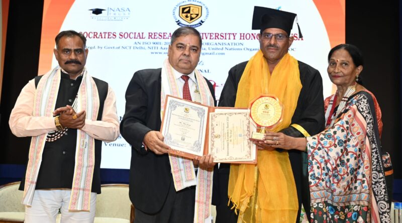हरिद्वार के शिक्षक ठाठ सिंह को मानद डॉक्टरेट, इंटरनेशनल कर्मश्री अवॉर्ड 2026 में मिला सम्मान