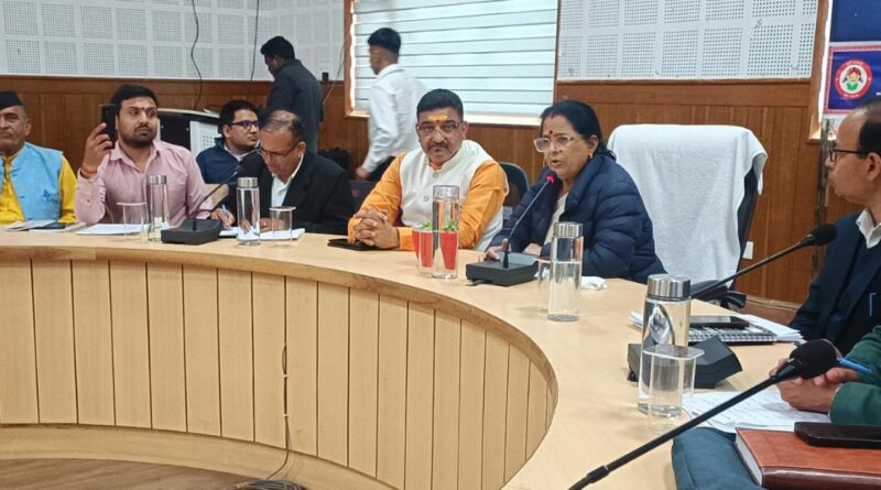 महिला आयोग की जनसुनवाई में 18 मामलों पर कार्रवाई, उत्पीड़न के आरोपों पर तबादले व जांच के आदेश