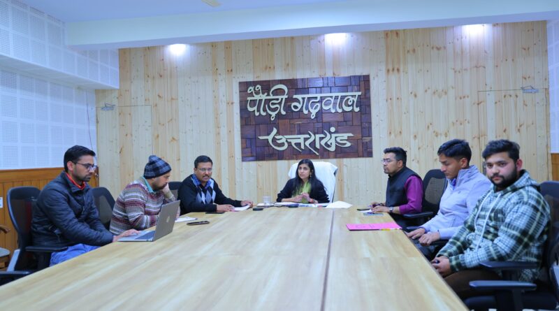 पौड़ी में एलपीजी गैस आपूर्ति पर प्रशासन सख्त, कालाबाजारी रोकने को 15 टीमें गठित