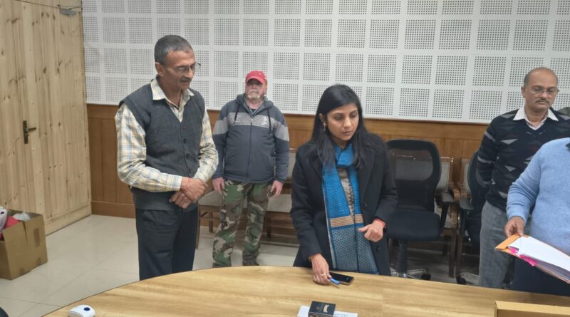 उत्कृष्ट कारीगरों और उद्यमियों का हुआ चयन, जनपद स्तरीय समिति की बैठक संपन्न