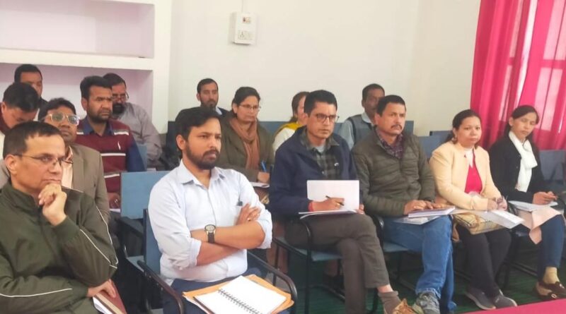 थलीसैंण में बाल विकास योजनाओं की समीक्षा, बालिकाओं के सशक्तिकरण पर विशेष जोर