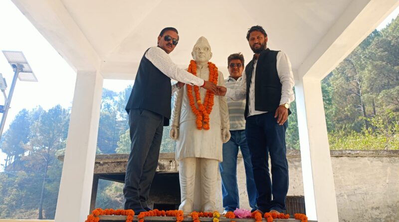 बुघाणी में धूमधाम से मनाई गई स्वर्गीय हेमवती नंदन बहुगुणा की 107वीं जयंती