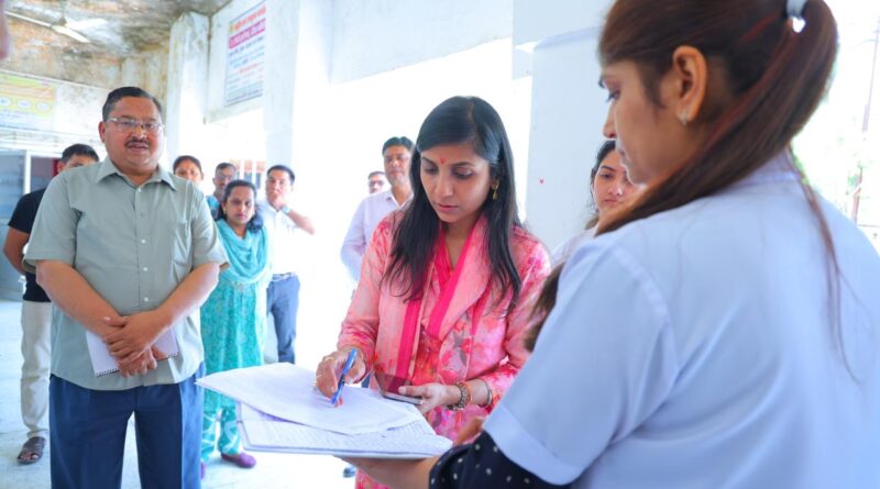 प्राथमिक स्वास्थ्य केंद्र दुगड्डा का औचक निरीक्षण, जर्जर भवन पर डीएम सख्त