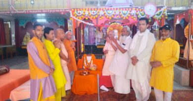 स्वामी संतोषानंद सरस्वती की छठी पुण्यतिथि पर श्रद्धांजलि, गीता पाठ व भजन-कीर्तन आयोजित