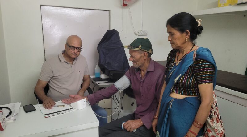 होप फॉर हेल्थ चेरिटेबल ट्रस्ट, चैलूसैंण क्लीनिक में आज मरीजों का स्वास्थ्य परीक्षण किया गया