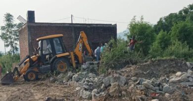 झंडीचौड़ में नगर निगम की भूमि से हटाया गया अतिक्रमण