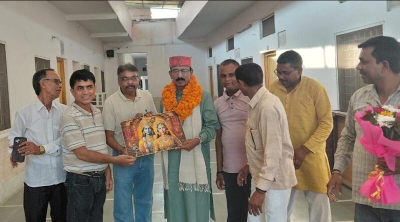 ऋषिकेश में सपा सांसद रमाशंकर विद्यार्थी का भव्य स्वागत