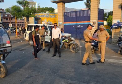सड़क सुरक्षा को लेकर प्रशासन अलर्ट, कोटद्वार में चला सघन यातायात चेकिंग अभियान