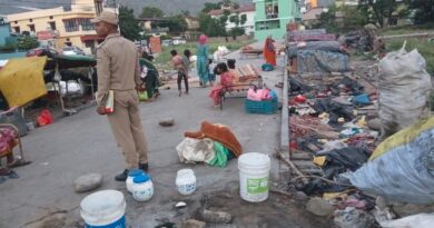 अवैध अतिक्रमण पर प्रशासन की कार्रवाई, काशीरामपुर क्षेत्र से हटाई गईं झोपड़ियां