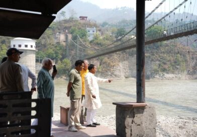 अल्केश्वर घाट के विकास कार्यों का कैबिनेट मंत्री डॉ. धन सिंह रावत ने किया निरीक्षण