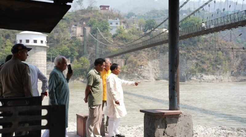 अल्केश्वर घाट के विकास कार्यों का कैबिनेट मंत्री डॉ. धन सिंह रावत ने किया निरीक्षण