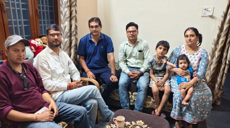 पत्रकार हेम भट्ट के समर्थन में उतरे मोहित डिमरी, बोले— “आर-पार की होगी लड़ाई”