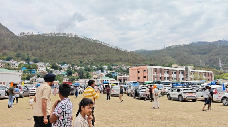 मौसम अलर्ट के बीच यात्रियों की सुरक्षा सर्वोपरि, श्रीनगर में बनाए गए सुरक्षित होल्डिंग स्थल