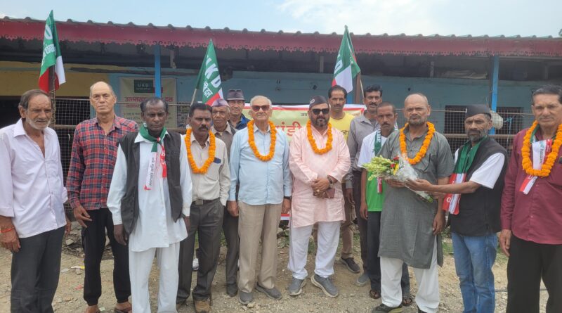 मष्टखाल में गरजे डॉ. कपरवाण, बोले—स्थानीय हितों की अनदेखी नहीं होगी बर्दाश्त