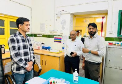आयुक्त ने जिला चिकित्सालय का किया औचक निरीक्षण, स्वास्थ्य सेवाओं को और बेहतर बनाने के निर्देश