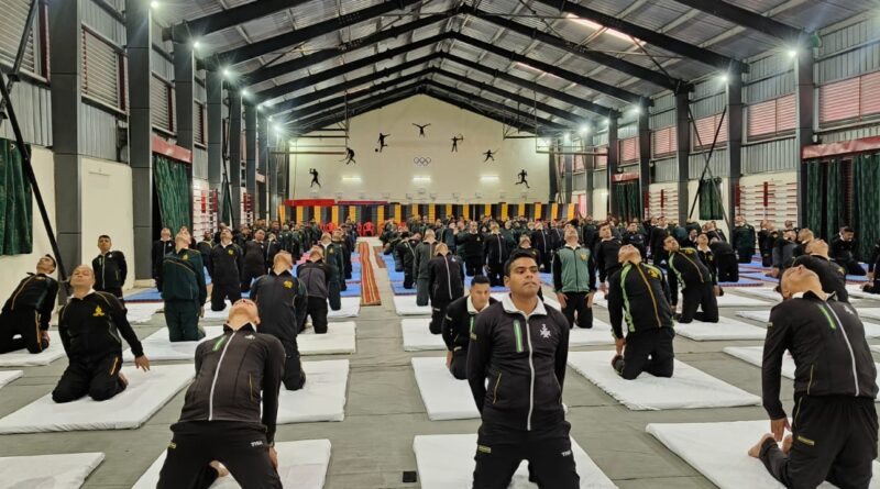 जीआरआरसी लैंसडाउन में योग सत्रों का आयोजन, सैन्य अधिकारियों और परिजनों ने लिया बढ़-चढ़कर हिस्सा