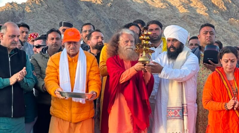 सिंधु नदी हमारी सभ्यता की जीवनरेखा: स्वामी चिदानन्द सरस्वती