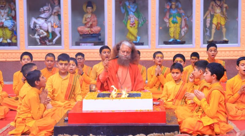 गुरु हरगोबिंद साहिब जी का जीवन साहस, सेवा और अध्यात्म का अद्भुत संगम: स्वामी चिदानन्द सरस्वती