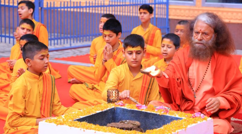 परमार्थ निकेतन में डॉ. श्यामा प्रसाद मुखर्जी की 125वीं जयंती पर विशेष यज्ञ, 14वें दलाई लामा को 91वें जन्मदिवस की शुभकामनाएं