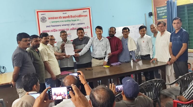 भगवानपुर में TET अनिवार्यता के विरोध और OPS बहाली की मांग को लेकर शिक्षकों का धरना