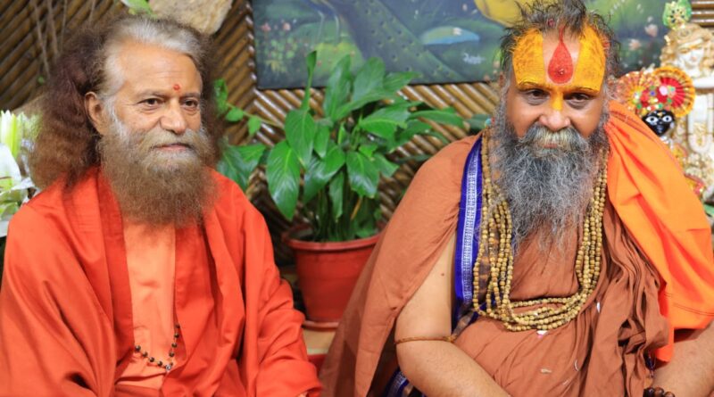 परमार्थ निकेतन में मलूक पीठाधीश्वर स्वामी राजेन्द्र दास का आगमन, ‘गो सम्मान आह्वान अभियान’ का शुभारंभ