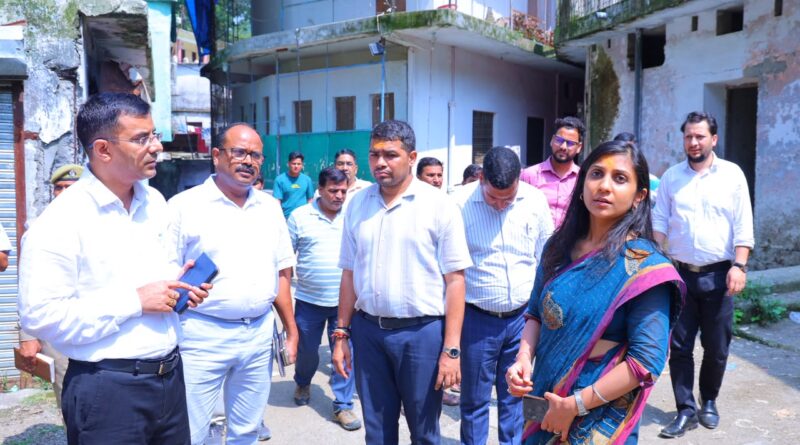 कांवड़ यात्रा की तैयारियों का डीएम ने लिया जायजा, सड़क से सुरक्षा तक व्यवस्थाओं का किया निरीक्षण