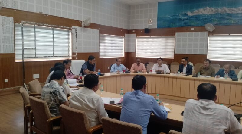 आकांक्षी विकासखंड दुगड्डा की समीक्षा, स्वास्थ्य और शिक्षा पर विशेष जोर