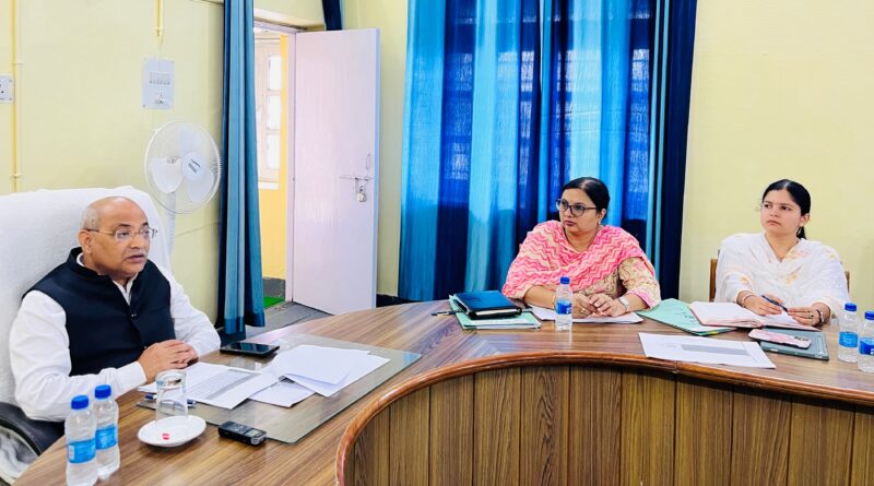 कांवड़ यात्रा में खाद्य गुणवत्ता से समझौता नहीं, विद्युत परिसंपत्तियों का हो सेफ्टी ऑडिट: आयुक्त आनंद स्वरूप