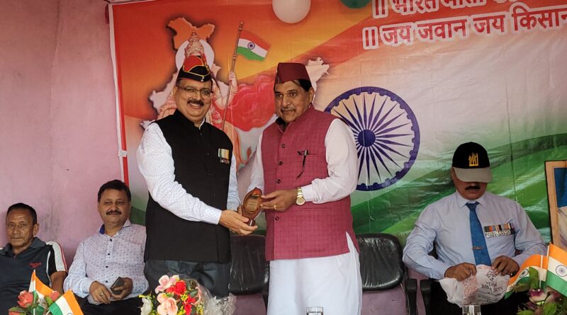 पवेख में स्वतंत्रता दिवस पर सैनिक सम्मान समारोह, मुख्य अतिथि पूर्व DIG महावीर प्रसाद दुदपुड़ी और विशिष्ट अतिथि हेमंत बहुखंडी रहे मौजूद