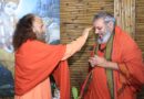 परमार्थ निकेतन पहुंचे स्वामी वेदविद्यानन्द सरस्वती, वेदों के संरक्षण और शास्त्रार्थ पर हुआ मंथन