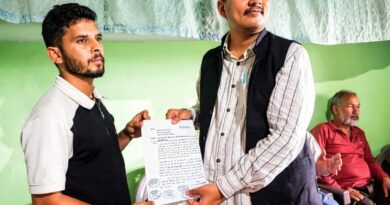 मोलाखाल-बागों-सिलोगी मोटरमार्ग पर गरमाया माहौल, ग्रामीणों का ऐलान—‘सड़क नहीं तो वोट नहीं’