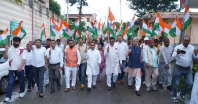 देशभक्ति के रंग में रंगा पौड़ी, तिरंगे के साथ गूंजे भारत माता की जय के जयकारे