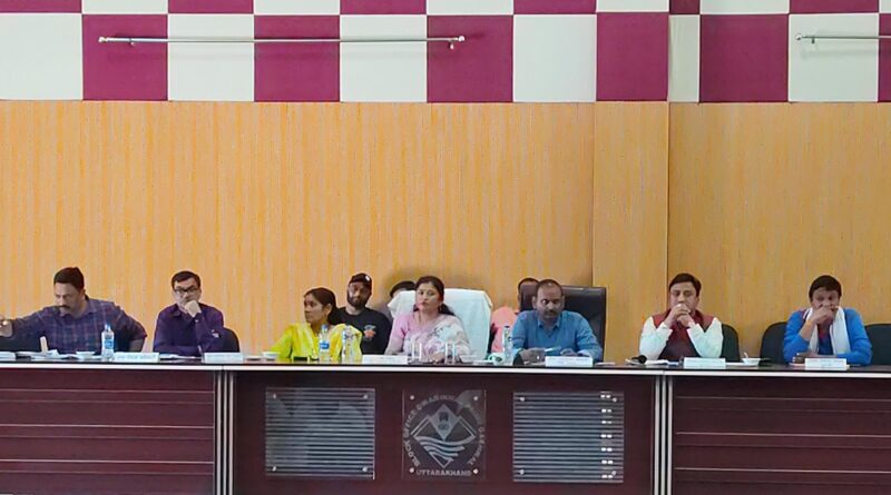 सड़क, पानी और शिक्षा के मुद्दों पर गरमाया बीडीसी सदन, 107 समस्याएं उठीं