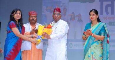 80वें स्वतंत्रता दिवस पर तिरंगे के रंग में रंगा पौड़ी, प्रभारी मंत्री मदन कौशिक ने फहराया तिरंगा