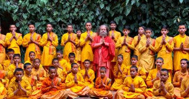 रामकृष्ण परमहंस और अटल बिहारी वाजपेयी को पुण्यतिथि पर श्रद्धांजलि
