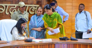 जनता की समस्या का समाधान प्रशासन की प्राथमिकता, 50 शिकायतों की सुनवाई