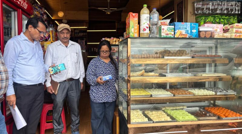 त्योहारों से पहले खाद्य प्रतिष्ठानों पर चला विशेष जांच अभियान