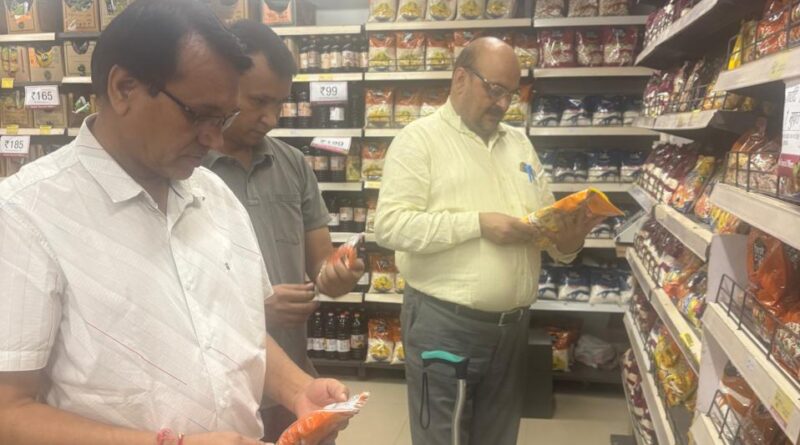 खाद्य सुरक्षा को लेकर प्रशासन सख्त, कोटद्वार में प्रतिष्ठानों का निरीक्षण और सैंपलिंग