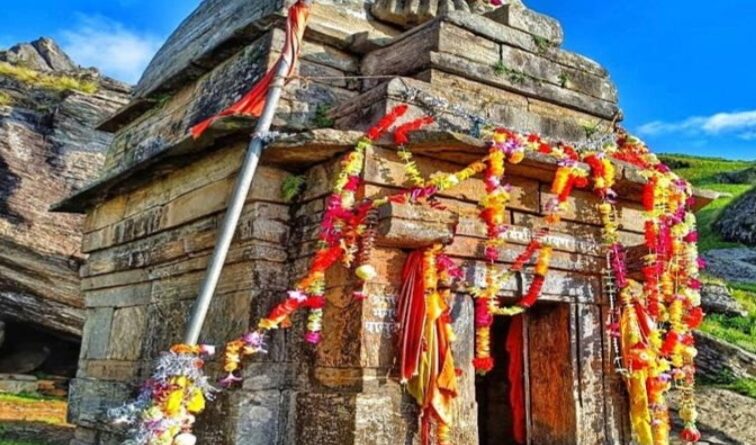 साल में सिर्फ एक दिन खुलता है उत्तराखंड का यह मंदिर, रक्षाबंधन पर उमड़ती है श्रद्धा