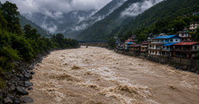 नीति घाटी में भारी बारिश से अलकनंदा का जलस्तर बढ़ा, नदी किनारे जाने पर रोक की अपील