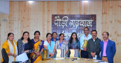 सांस्कृतिक प्रस्तुतियों से स्वतंत्रता दिवस समारोह में रंग भरने वाले विद्यालय सम्मानित