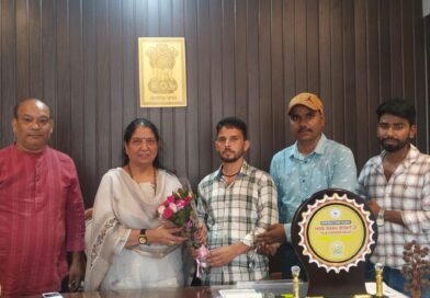 मोलाखाल-बागो-सिलोगी मोटर मार्ग निर्माण की मांग तेज: ग्रामीणों और ग्राम प्रधान ने यमकेश्वर विधायक को सौंपा ज्ञापन