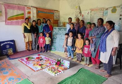 आंगन मिलन कार्यक्रमों के जरिए ग्रामीणों को पोषण और स्वास्थ्य योजनाओं की जानकारी