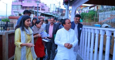 आपदा क्षति की समीक्षा को लेकर कैबिनेट मंत्री डॉ. धन सिंह रावत ने ली बैठक, अधिकारियों को त्वरित कार्रवाई के निर्देश