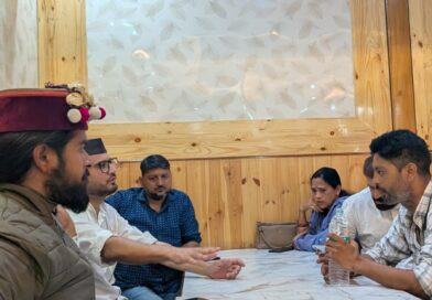मासूम शर्मा के कार्यक्रम को लेकर CAU और मूल निवास भू-कानून संघर्ष समिति के बीच बैठक, रखी गईं शर्तें