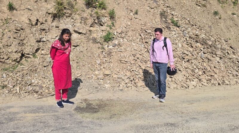 गड्ढामुक्त सड़क अभियान में युद्धस्तर पर जुटे लोनिवि और पीएमजीएसवाई के सभी खंड