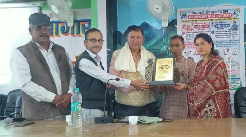बीरोंखाल में दिव्यांगों और वरिष्ठ नागरिकों के लिए शिविर, 102 लाभार्थी चयनित