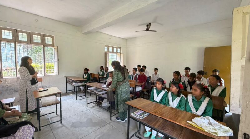 बच्चों की सुरक्षा से समझौता नहीं! मिशन शक्ति के तहत छात्र-छात्राओं को सिखाए सुरक्षा के गुर