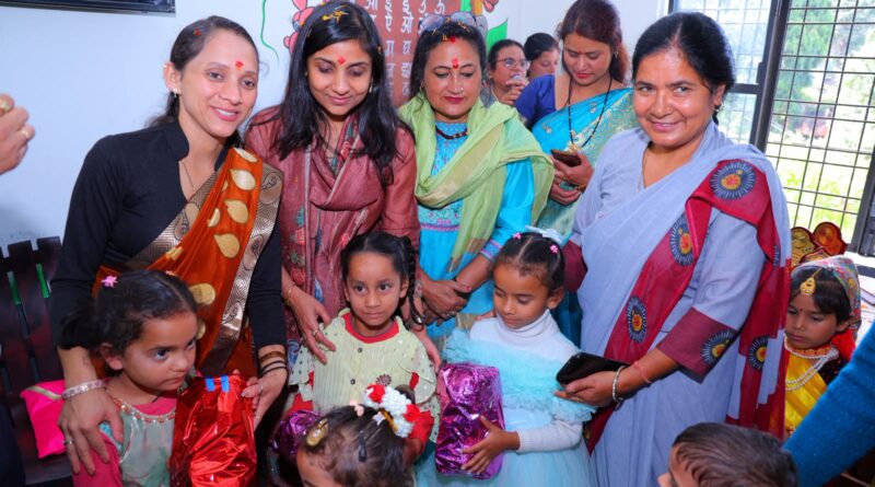 पोषण माह के समापन पर पौड़ी में गूंजा पोषण का संदेश, आंगनबाड़ी कार्यकर्त्रियों का हुआ सम्मान